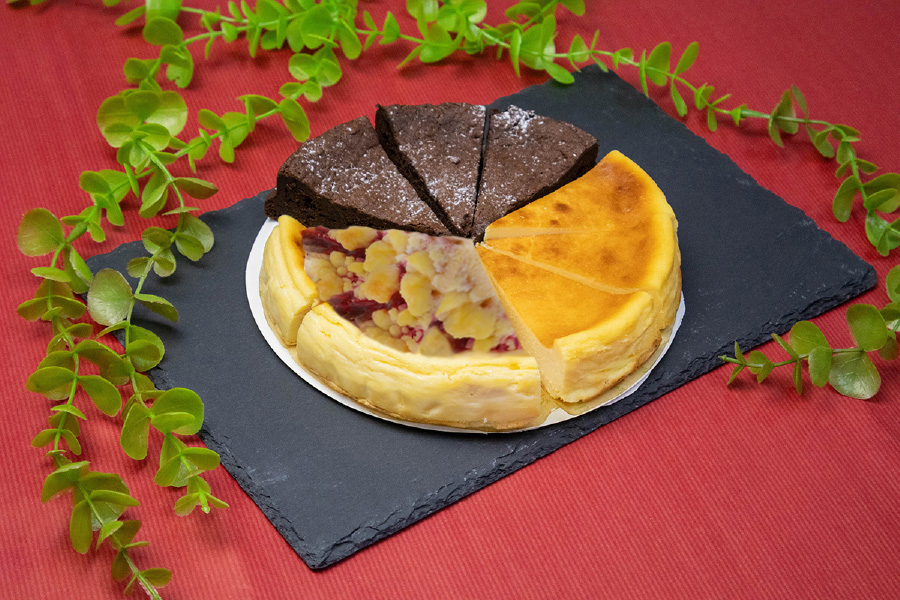 ガトーショコラ、ベイクドチーズケーキ、ローゼルチーズケーキ